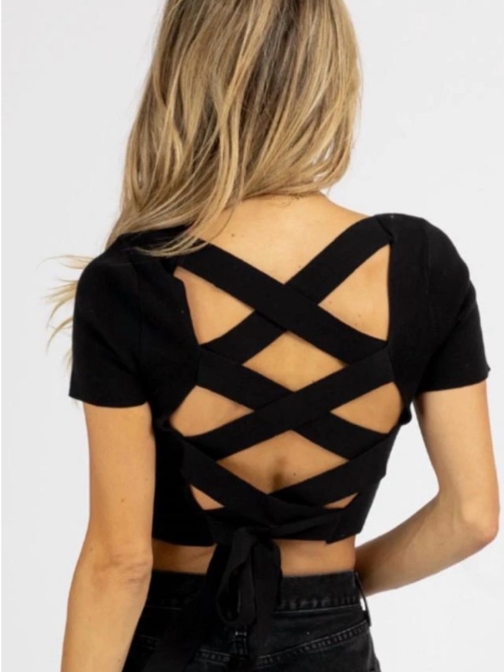 Le Lis Criss Cross Halter Black Short Sleeve Top Small S